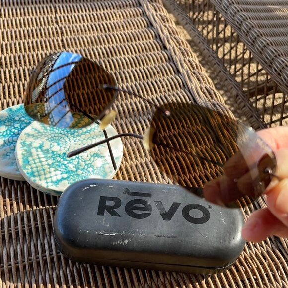 Polarized "Revo P" Sunglasses - Picture 1 of 10